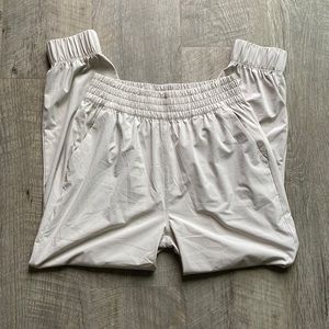 VUORI Beach Sand Villa Jogger size Medium